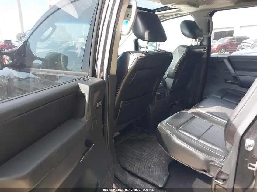 2011 NISSAN TITAN SL