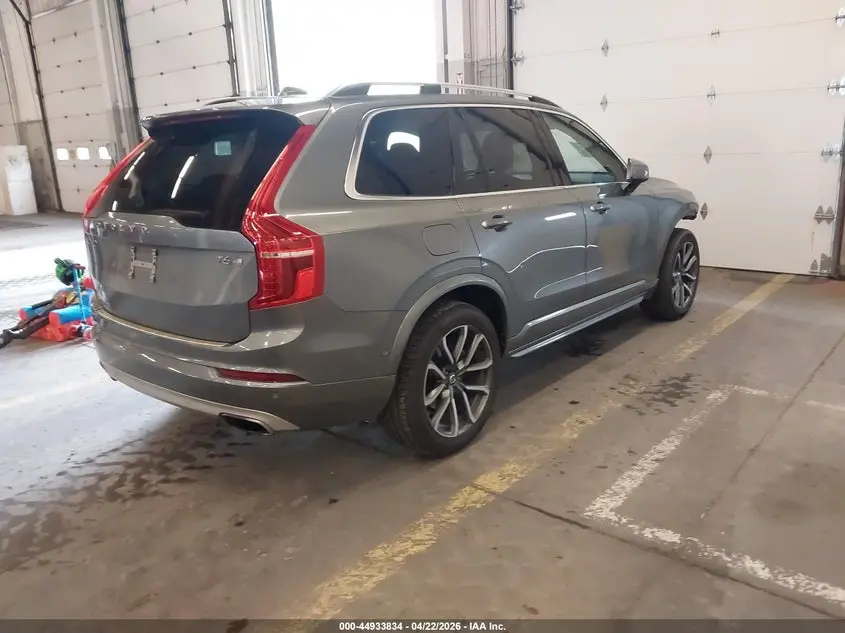 2017 VOLVO XC90 T6 MOMENTUM