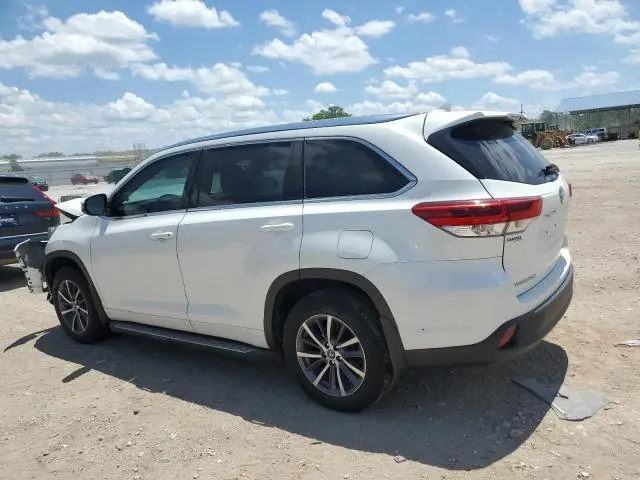 2018 TOYOTA HIGHLANDER SE  