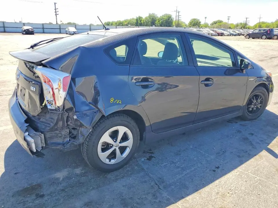 2014 TOYOTA PRIUS TWO  