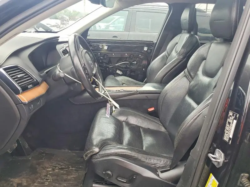 2016 VOLVO XC90 T6  