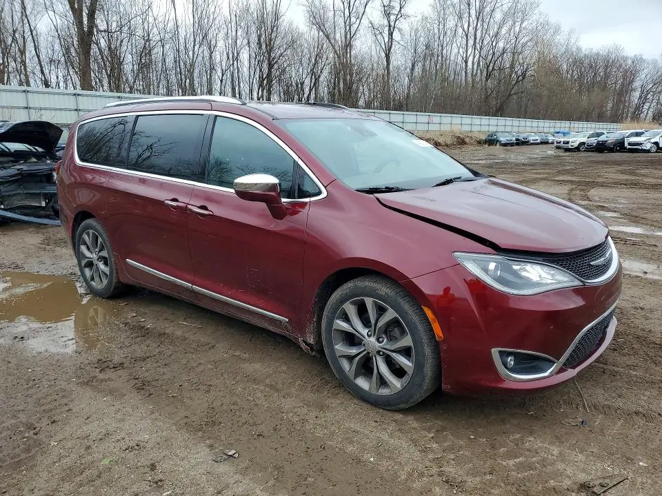 2017 CHRYSLER PACIFICA LIMITED  