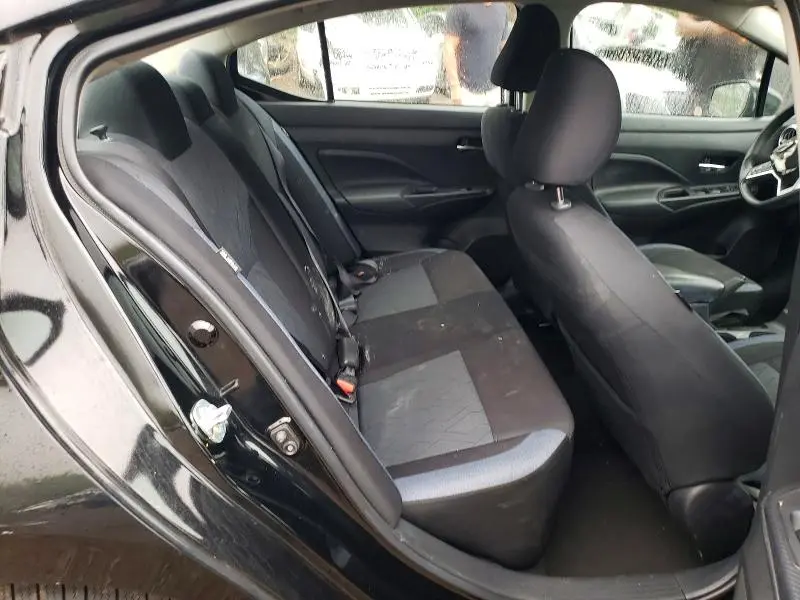2023 NISSAN VERSA SV  