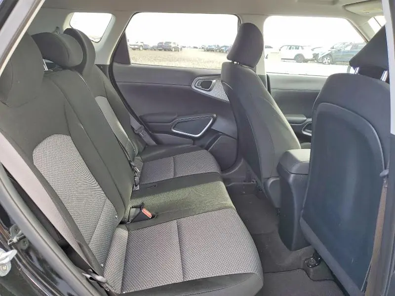 2021 KIA SOUL LX  