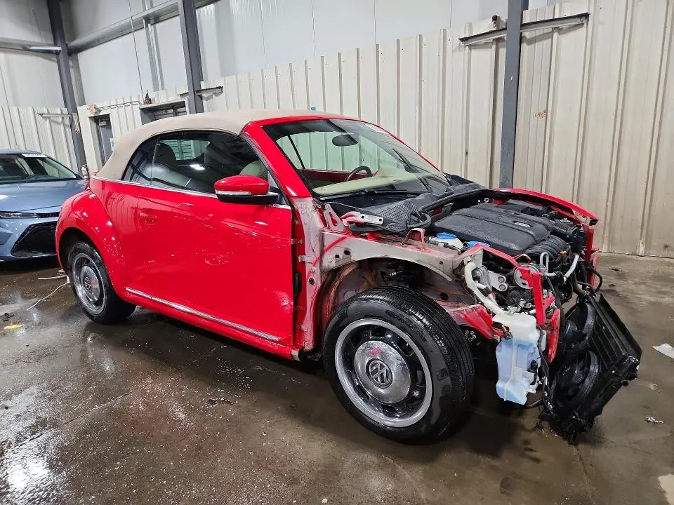 2013 VOLKSWAGEN BEETLE   