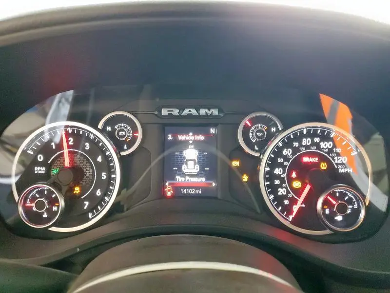 2025 RAM 1500 TRADESMAN  