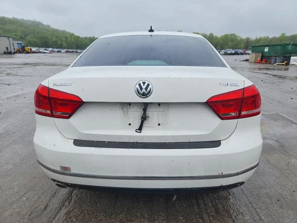 2013 VOLKSWAGEN PASSAT SEL  