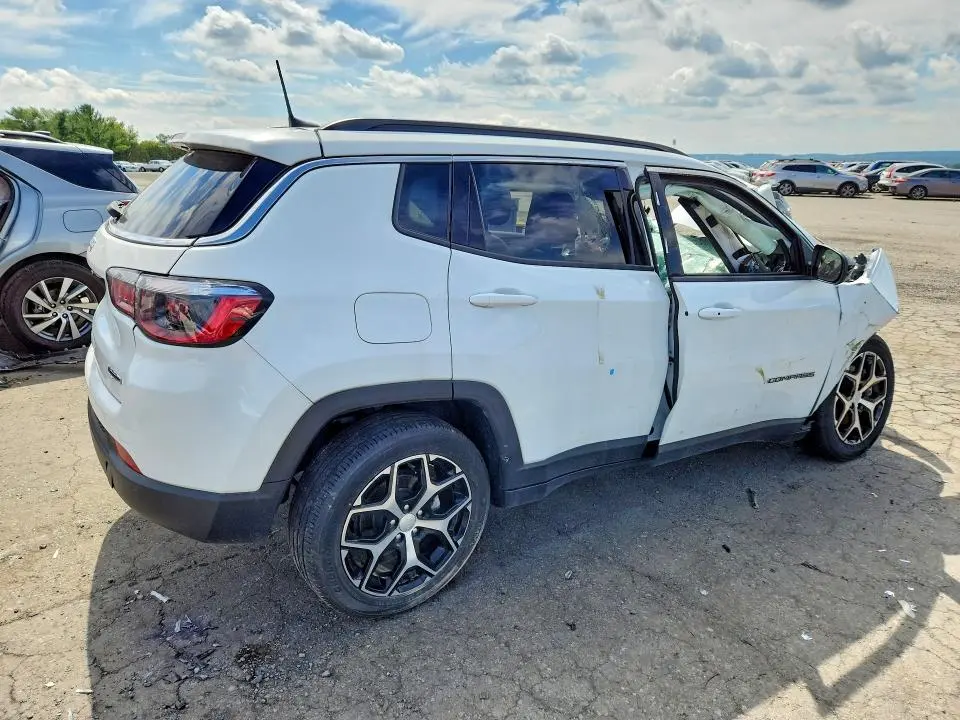2024 JEEP COMPASS LATITUDE  
