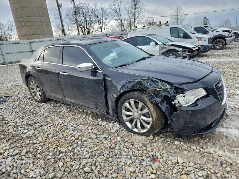 2019 CHRYSLER 300 LIMITED  