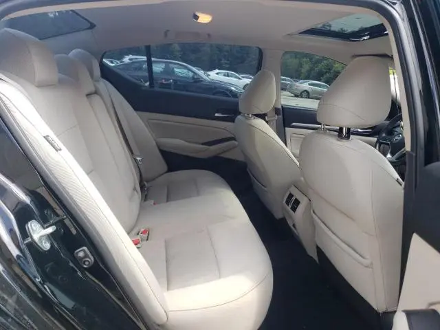 2019 NISSAN ALTIMA SV  