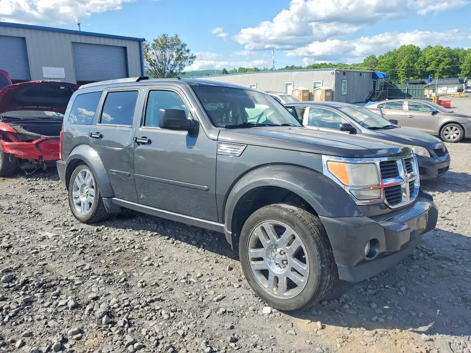 2010 DODGE NITRO SE  