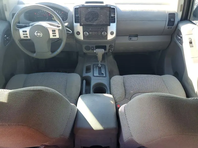 2017 NISSAN FRONTIER SV  