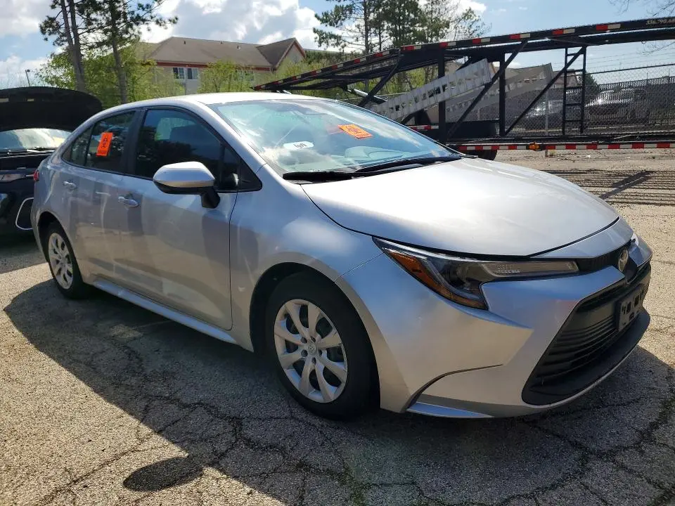 2024 TOYOTA COROLLA LE  
