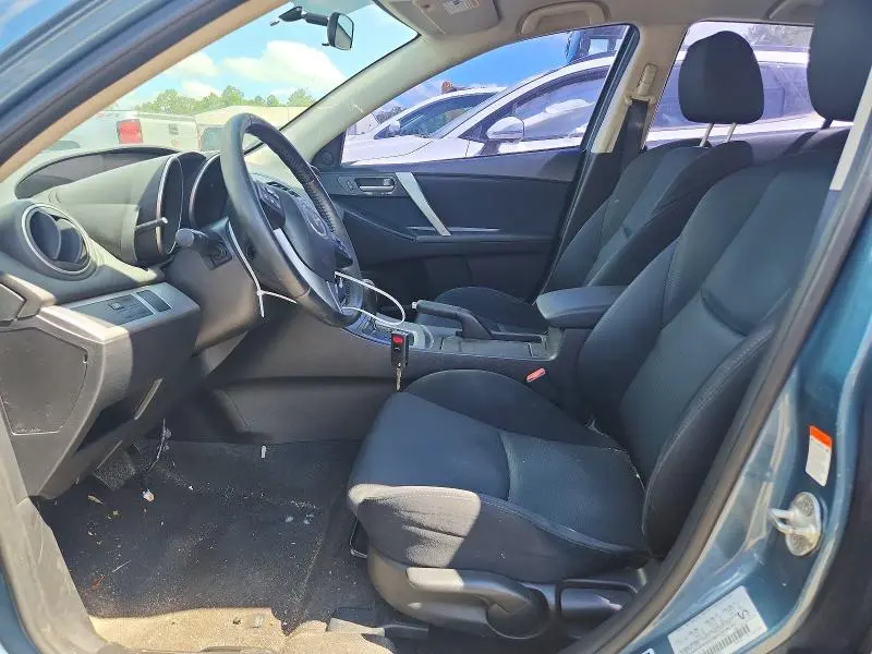 2010 MAZDA 3   