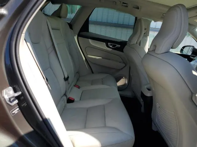 2021 VOLVO XC60 T5 MOMENTUM  