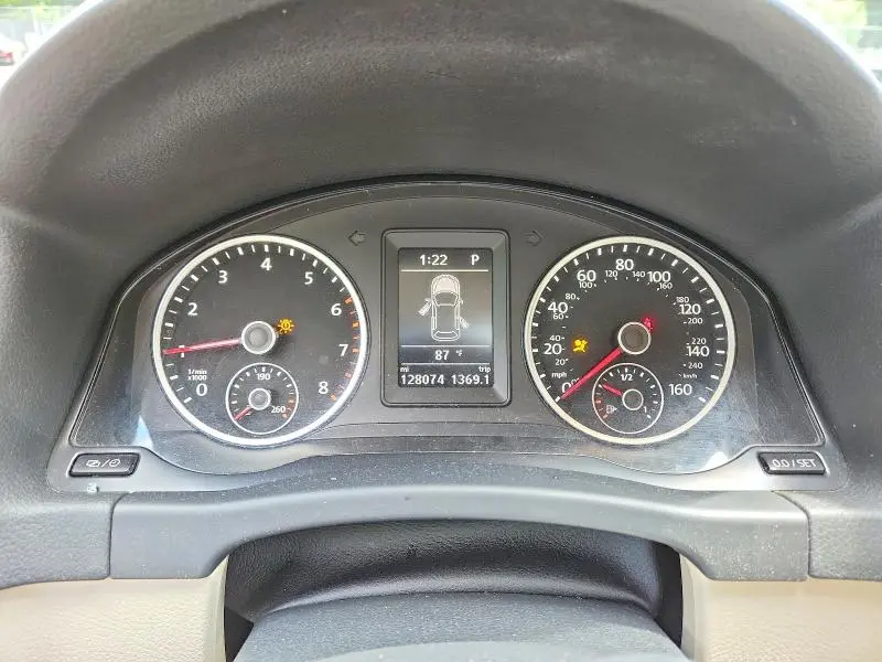2016 VOLKSWAGEN TIGUAN S  