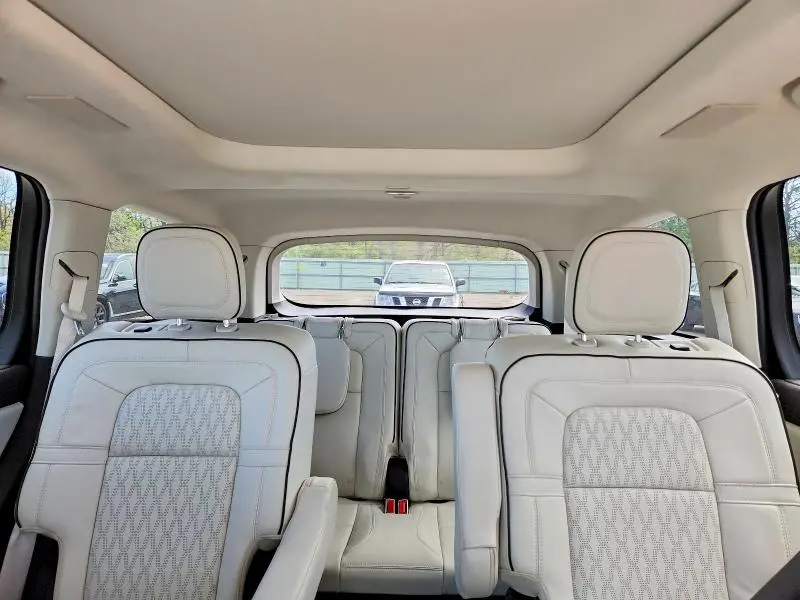 2023 LINCOLN AVIATOR BLACK LABEL  