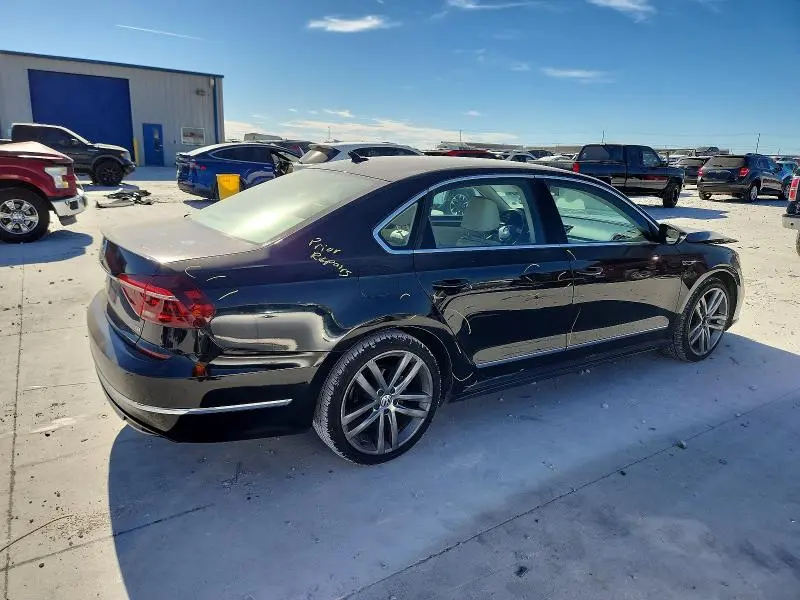 2017 VOLKSWAGEN PASSAT R-LINE  