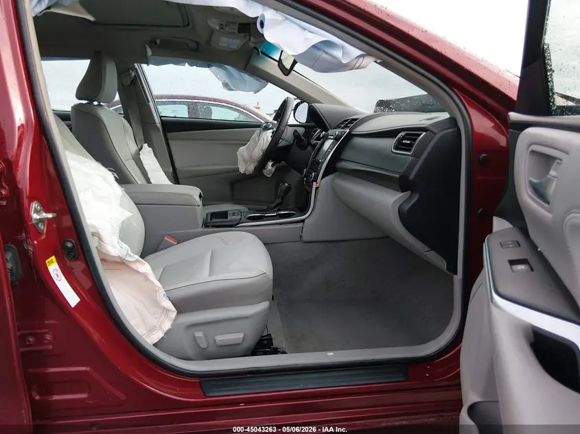 2017 TOYOTA CAMRY XLE