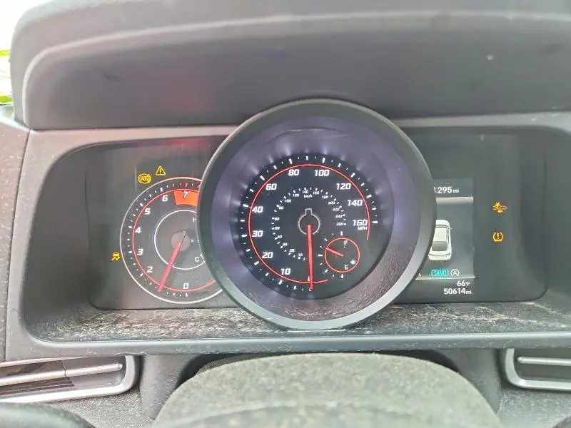 2021 HYUNDAI ELANTRA SE  