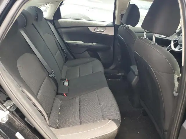 2024 KIA FORTE LX  