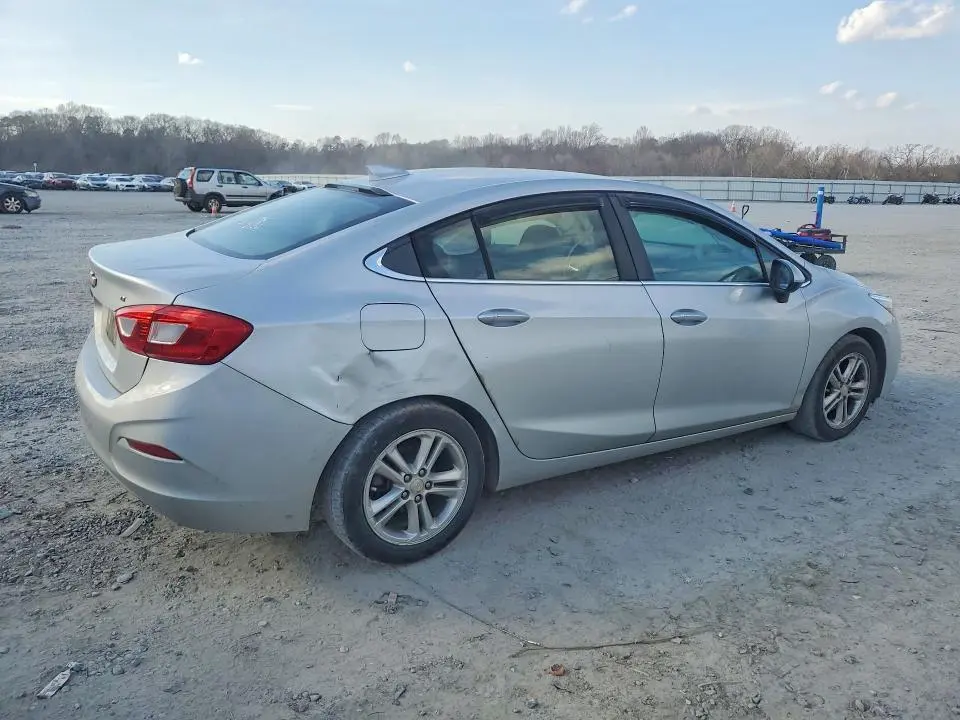 2017 CHEVROLET CRUZE LT  
