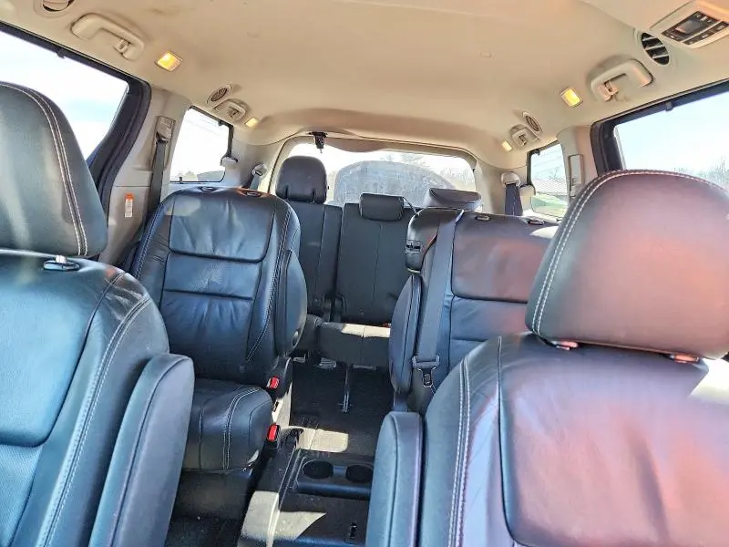 2017 TOYOTA SIENNA SE 8-PASSENGER  