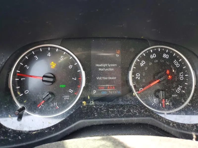 2022 TOYOTA RAV4 XLE  