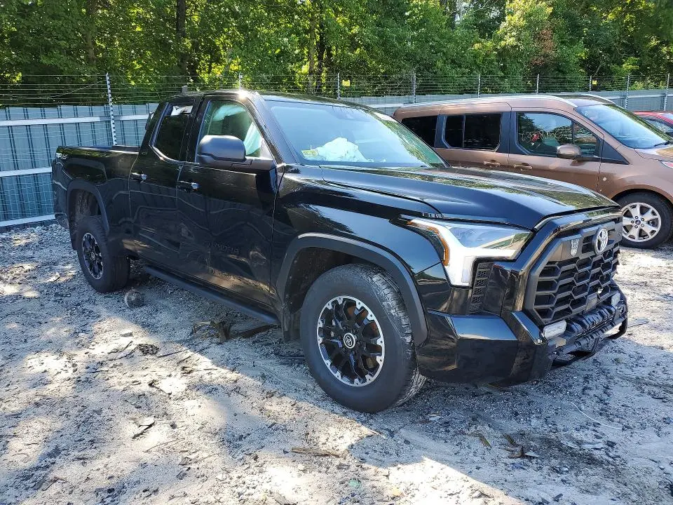 2023 TOYOTA TUNDRA SR5  