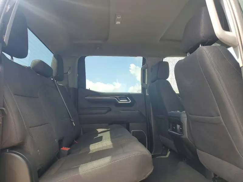 2025 CHEVROLET SILVERADO K1500 LT  