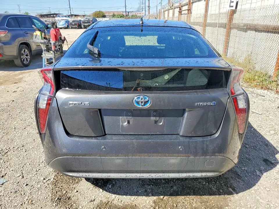 2018 TOYOTA PRIUS THREE  