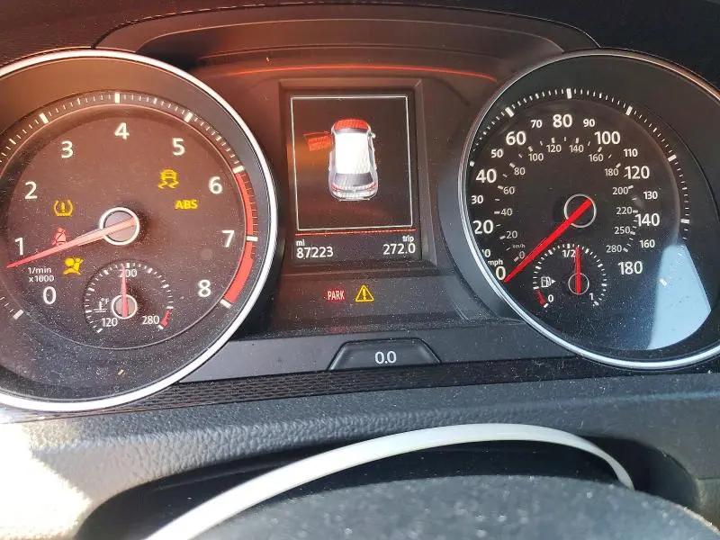 2017 VOLKSWAGEN GTI SPORT  