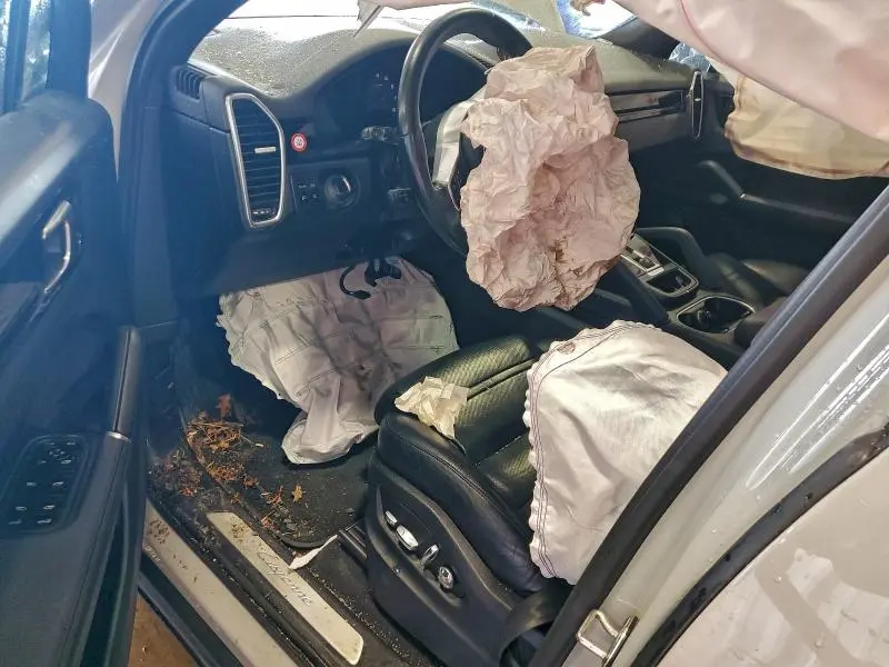 2020 PORSCHE CAYENNE   