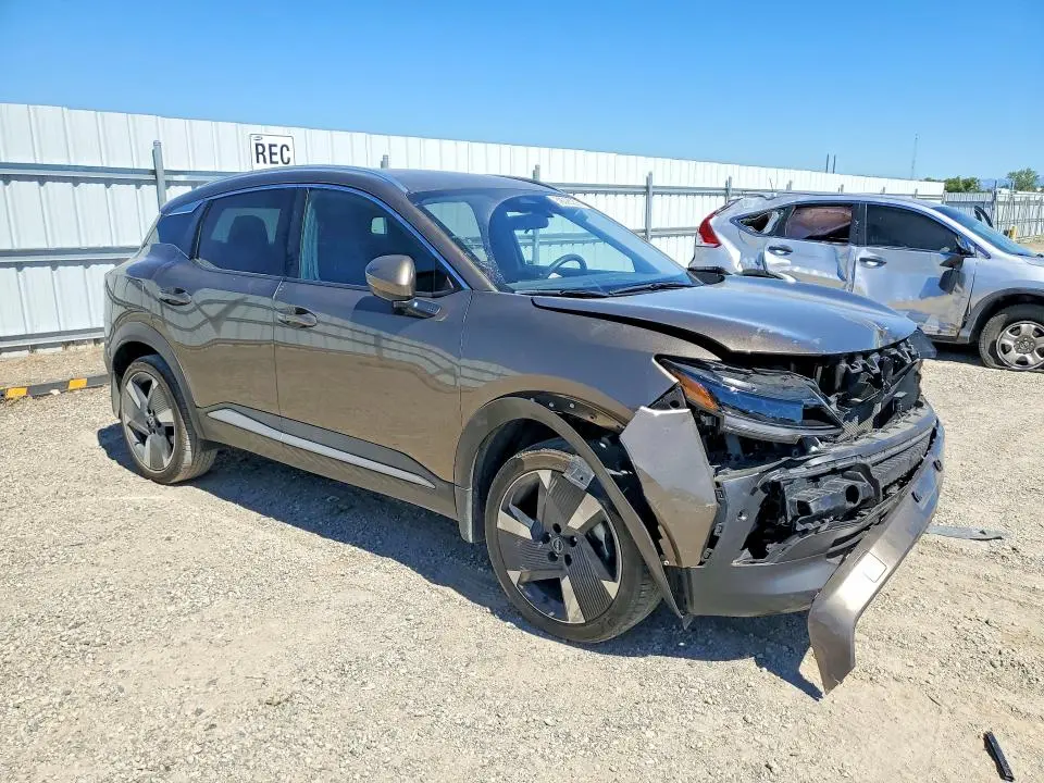 2025 NISSAN KICKS SR  