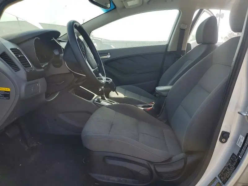 2017 KIA FORTE LX  