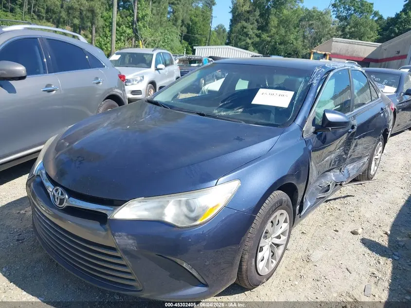2017 TOYOTA CAMRY LE