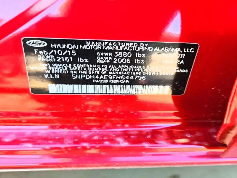 2015 HYUNDAI ELANTRA SE  