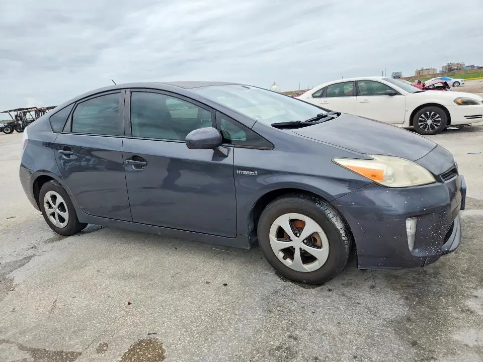 2014 TOYOTA PRIUS TWO  