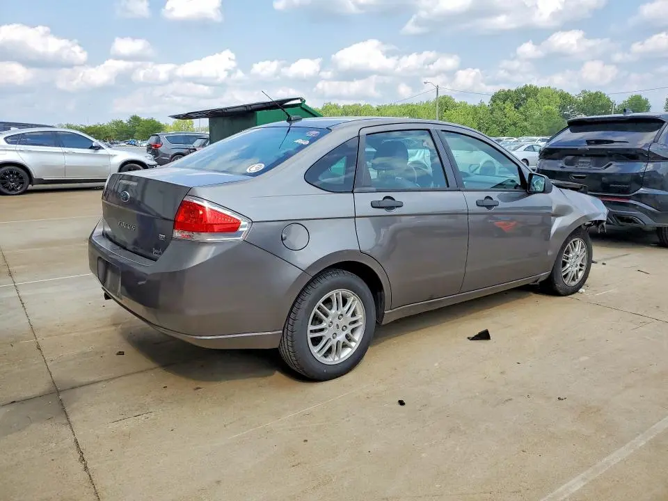 2011 FORD FOCUS SE  