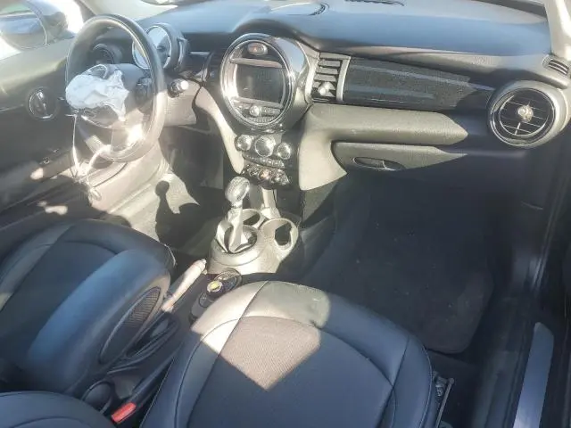 2019 MINI COOPER 