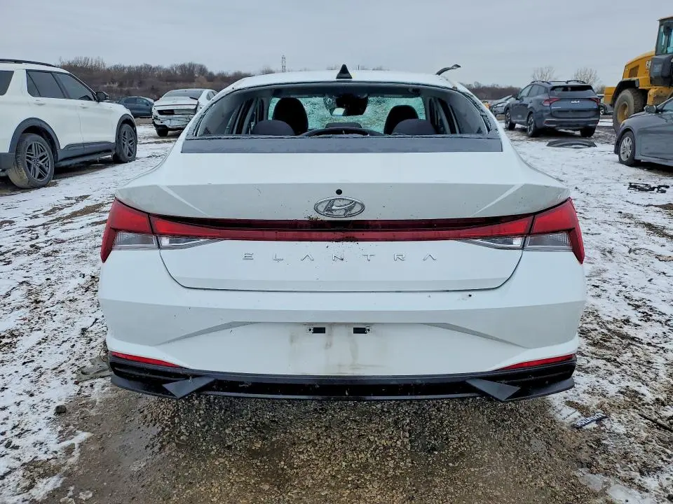 2021 HYUNDAI ELANTRA SEL  