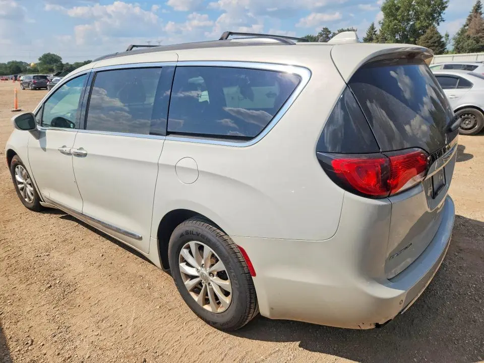 2017 CHRYSLER PACIFICA TOURING L  