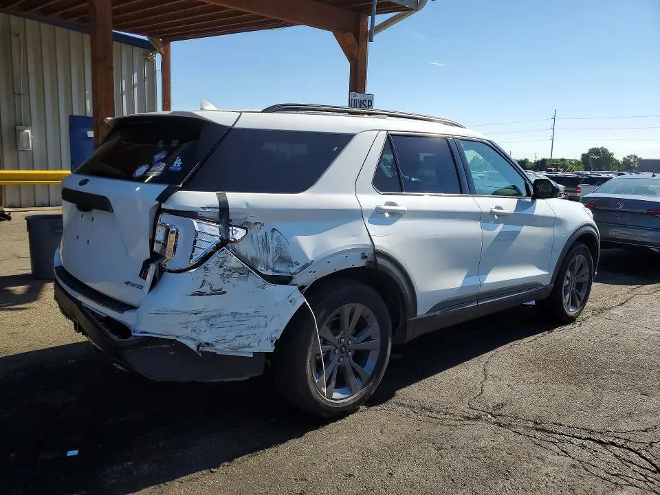 2022 FORD EXPLORER XLT  