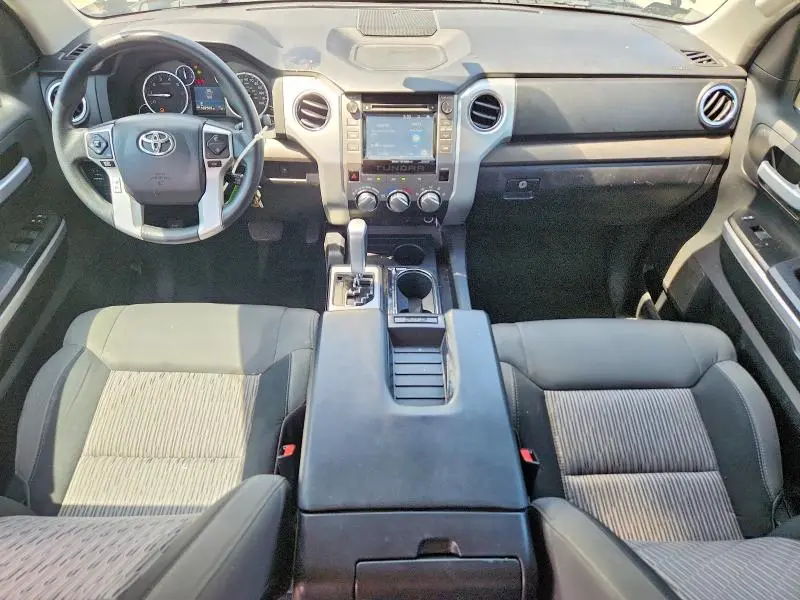 2017 TOYOTA TUNDRA SR5  