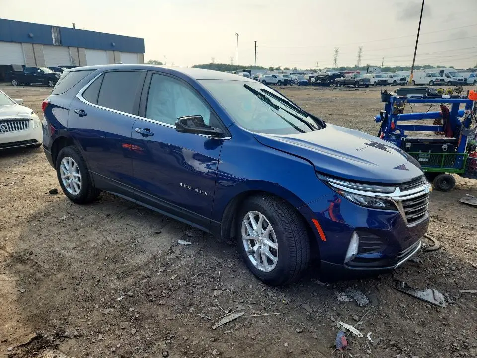 2022 CHEVROLET EQUINOX LT  