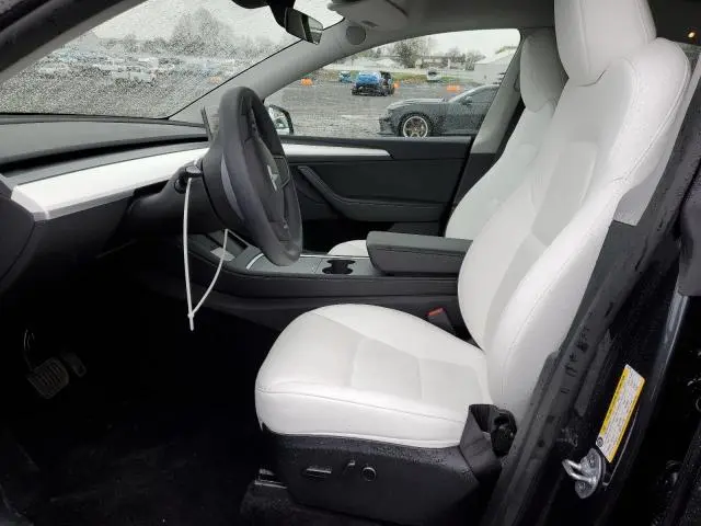 2025 TESLA MODEL Y 