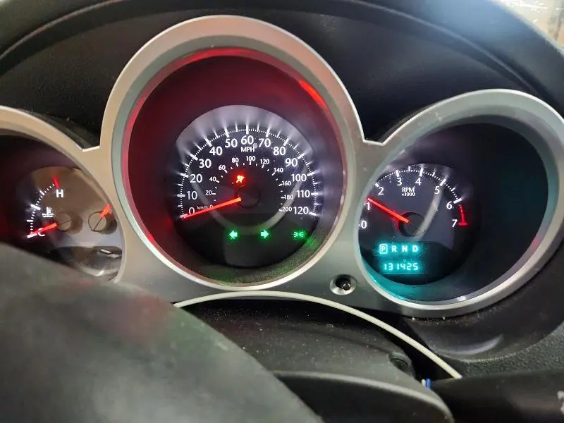 2010 CHRYSLER SEBRING LIMITED  