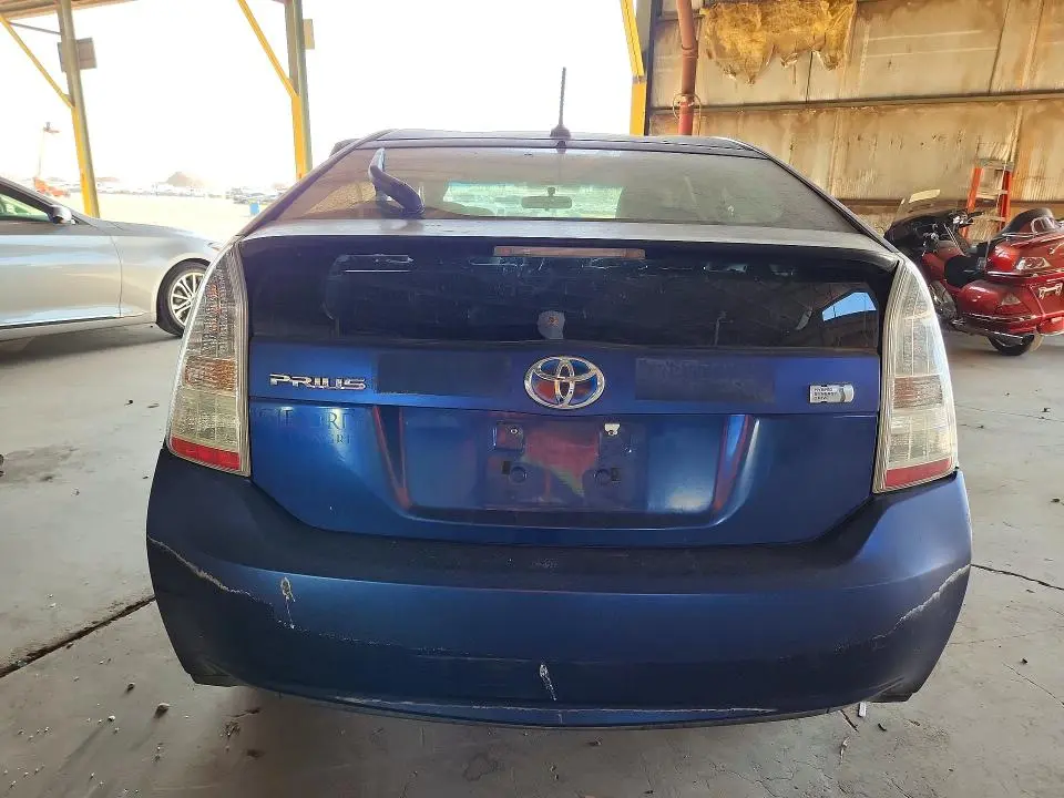 2010 TOYOTA PRIUS III  