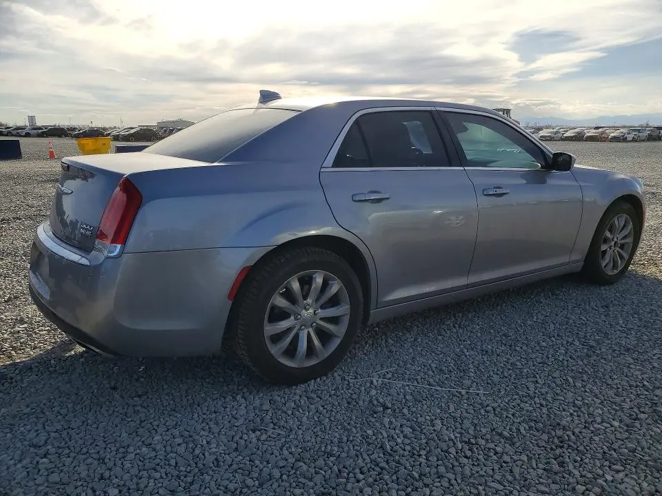 2017 CHRYSLER 300 LIMITED  
