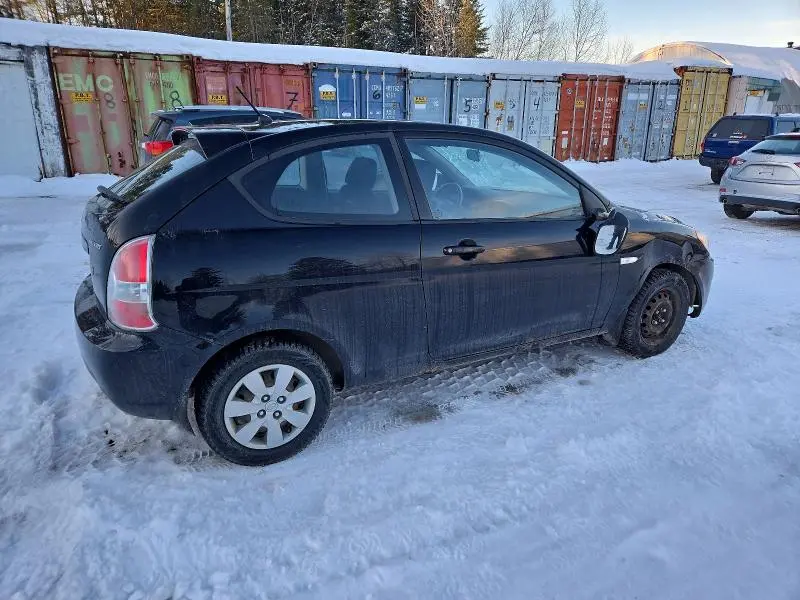 2011 HYUNDAI ACCENT SE  